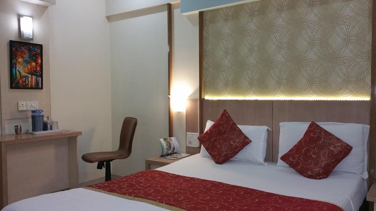 潘克拉特纳酒店 潘韦尔 外观 照片